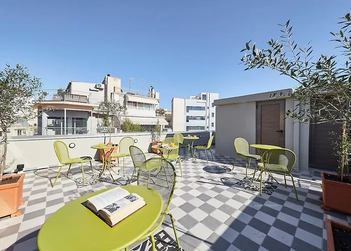 Mind-Blowing Petite Studio In The Heart Of Athens!