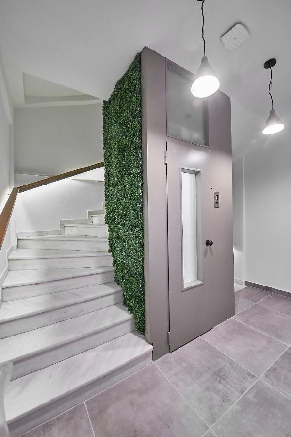 Mind-blowing Petite In The Heart Of Athens! Apartment *