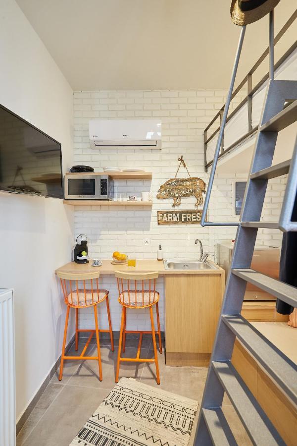 Mind-blowing Petite In The Heart Of Athens! * Athens