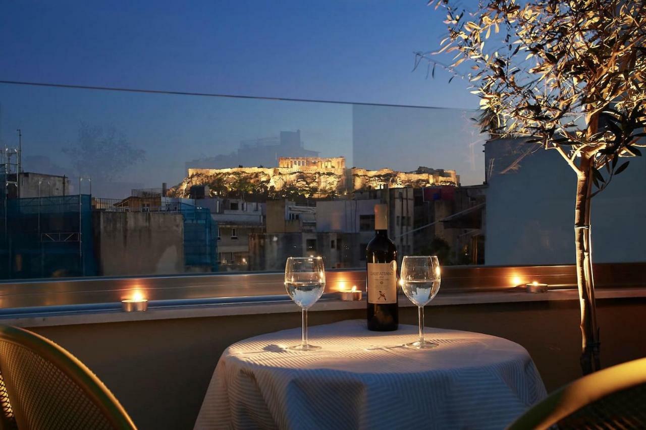 Mind-blowing Petite In The Heart Of Athens! * Athens